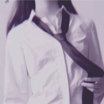 黑色系长发美女头像壁纸图片1