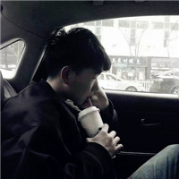 用方向盘做微信头像男人1