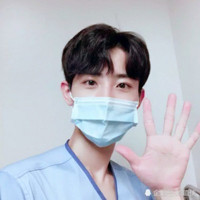 黑自大头像是什么表情8