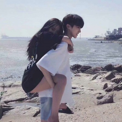 抖音骑马的头像1