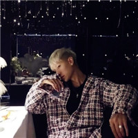 经典背景高清头像图片2