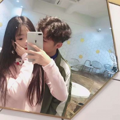 高清爱笑女生头像9