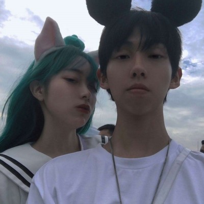 小恐龙姐妹头像卡通红色3
