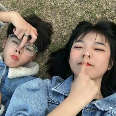 各种姿势美女头像图片大全图片12