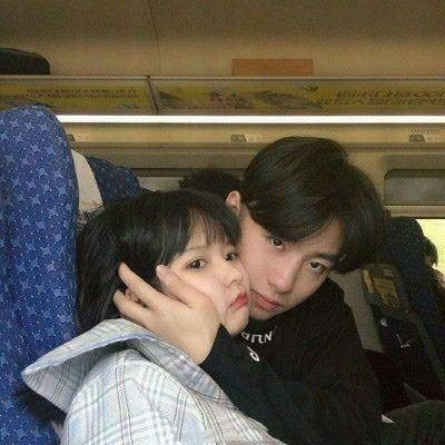 女卡通头像背影图片8