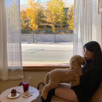 qq头像酷酷的女生背影12