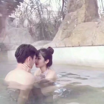 长发女生高清头像唯美图片7
