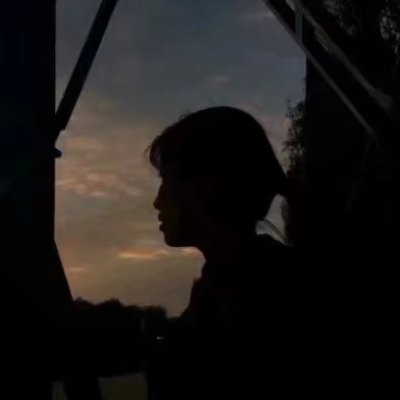 唯美动漫手绘女生背影头像1