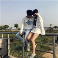 黄头发卡通头像9