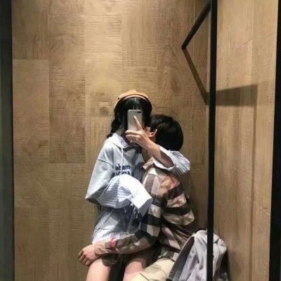 qq背影男头像黑白8