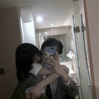 女生用花挡脸头像13