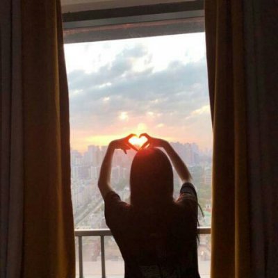 女黑白头像高冷图片烟8