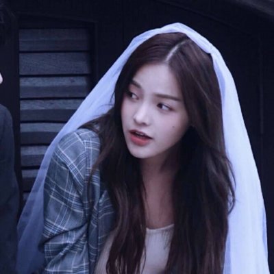 阳光下女生头像7