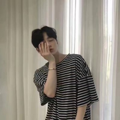 黑白经典微信头像女7