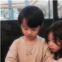 四姐妹头像动漫黑白9