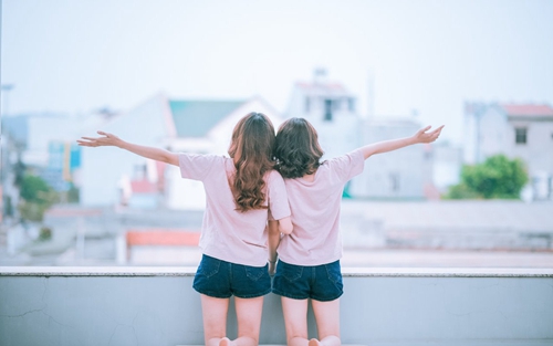 女孩缺土怎么取名（女娃娃缺土的如何取名字狮子座）